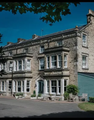Burythorpe House Отели рядом с достопримечательностью «Peacock»