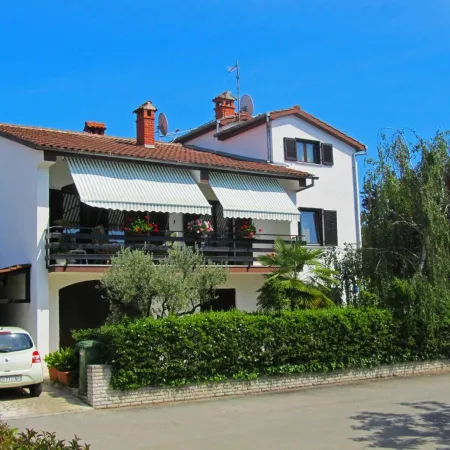 Apartments Zrinka