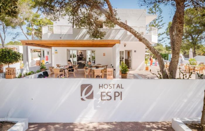 Hostal Es Pi - Emar Hotels