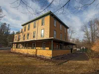The Woodbine Inn Hotels in Catskill