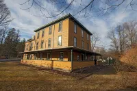 The Woodbine Inn