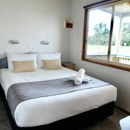 Big4 Long Jetty Caravan Park Hotele w: Foster