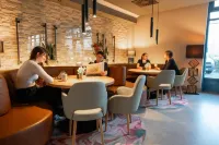 City Park Hotel - parcheggio