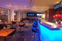 Water's Edge Hotel