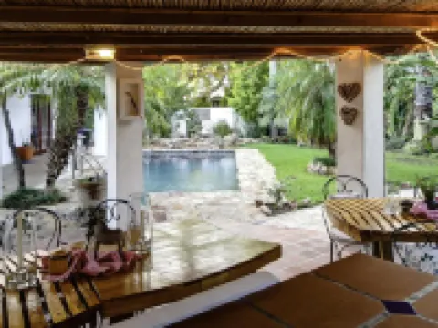 霍克密特古巴斯相逢吃飯睡覺酒店 羅伯遜酒店