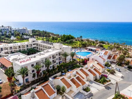 Helios Bay Hotel and Suites Отели в г. Tsada