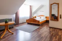 Hotel Garni Zum Dorfbrunnen Hotels in Weilerswist