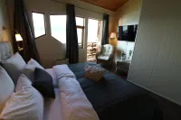 Brekkestranda Fjordhotel Hotels in Gulen
