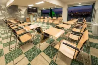 Park Hotel RAYA Garden فنادق في Natsovtsi