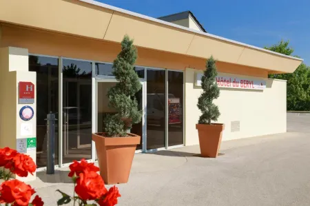 Hôtel du Béryl, Lons-Le-Saunier Отели в г. Юра