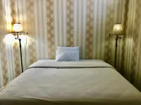 Penginapan Intan Bandara Hotels in Katapiang