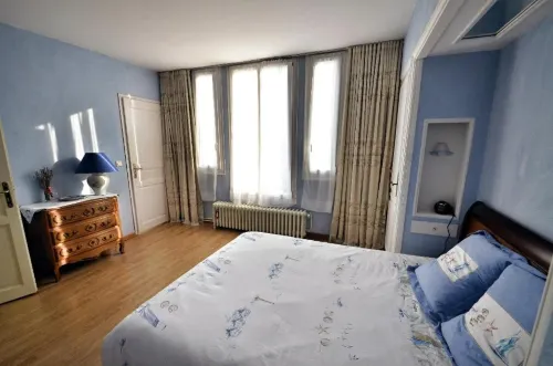 Chalet de Paris Hôtels à : Vincennes