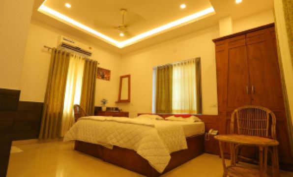 SAPPHIRE INN - Housity