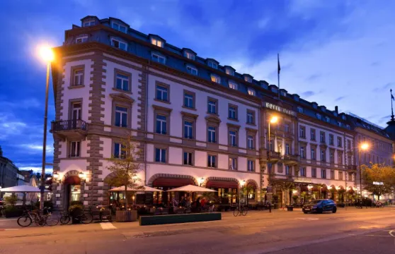 康斯坦茨翰姆酒店