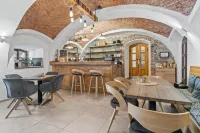 Pension a Restaurace Regina Hotels in Černá v Pošumaví