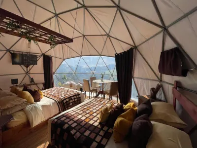 Poas Volcano Observatory Lodge & Glamping Hotels in Poas