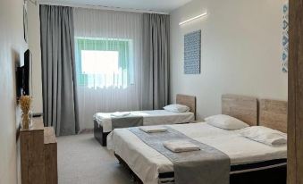 Port Inn Hotel