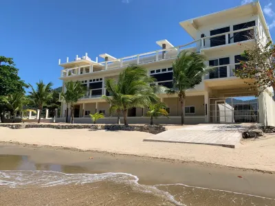 Trujillo Airport Beach Suites Các khách sạn gần Capiro y Calentura Entrada National Park