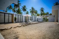 The Palm Bay Club Hotel Lodge Hotel a 