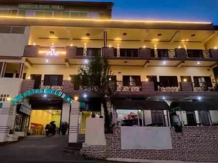 Cottage Club Inn Отели в г. Алмора