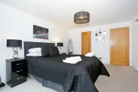 Orange Apartments - Kepplestone - balcony