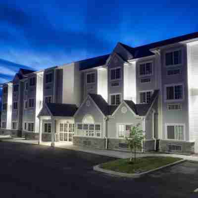 Microtel Inn & Suites by Wyndham Sault Ste. Marie Hotel Exterior