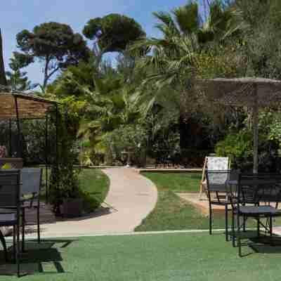 Le Jardin d'Emile Hotel Exterior
