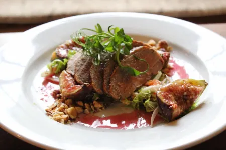 The Bickley Mill Отели рядом с достопримечательностью «College House»