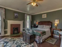 Carrier Houses Bed & Breakfast Hotels in Rutherford County