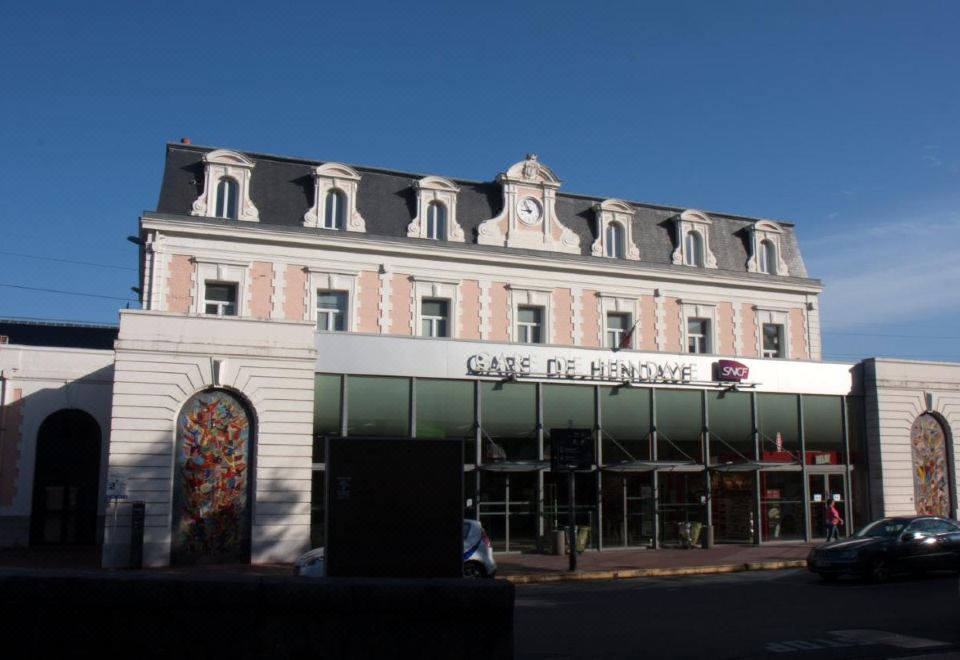 hotel overview picture