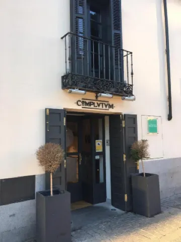 H Complutum Hoteles cerca de Plaza Cervantes