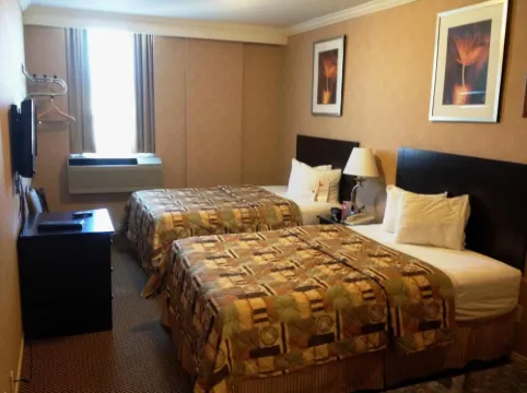 Woodstock Inn and Suites