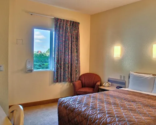 إيكونو لودج ميدفيل فنادق في Conneaut Lakeshore