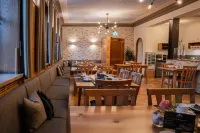 Hotel Zu Den Drei Kronen - 朝食