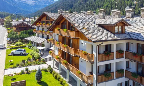 Montana Lodge & Spa, by R Collection Hotels