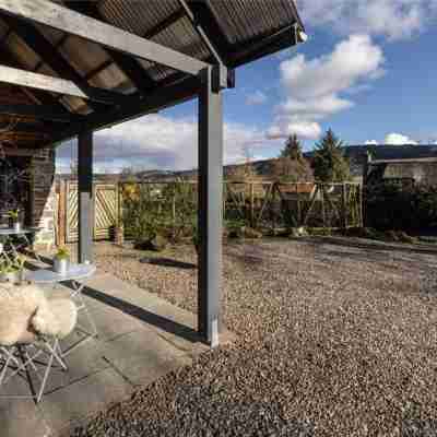 The Steading Hotel Exterior