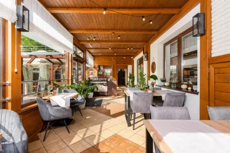 Hotel Łaziska Отели в г. Грудек-над-Дунайцем