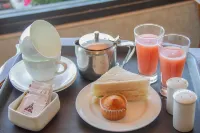 アムリタラ スーリヤ – ア ラグジュアリー スパ リトリート - 朝食