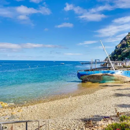 Gorgeous Catalina Island Condo with Golf Cart!