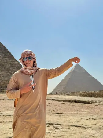 Happy Day Pyramids View Hotel