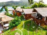 Ten Moons Sunset Villas Hotels in Koh Lipe