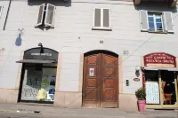 Milan Royal Suites - Centro Brera Hotels near Teatro alla Scala