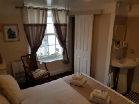 Waterfront Hotel