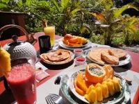 Thoas Lodge - servizio colazione