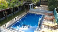 Max Safari Villa - Rooftop Pools
