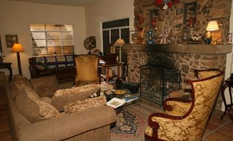 Spirit Tree Inn B&B
