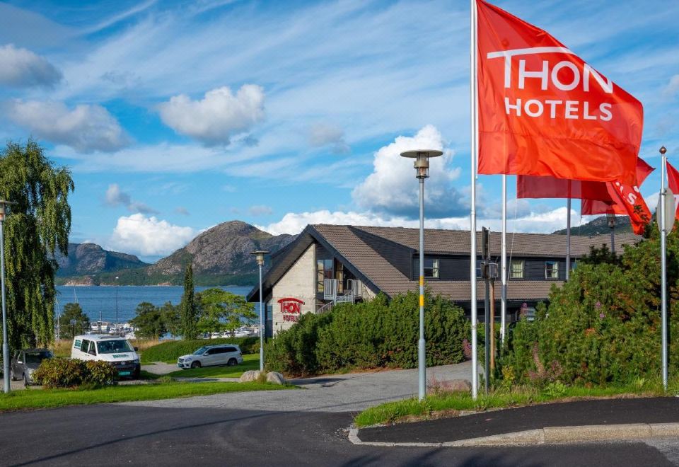 톤 호텔 산네스