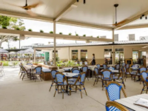 The Waterloo Bay Hotel Hotels in Wynnum