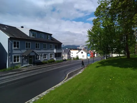 Sandnessjøen Overnatting Отели в г. Саннесшёэн