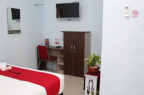 RedDoorz Syariah Near Suncity Mall Madiun